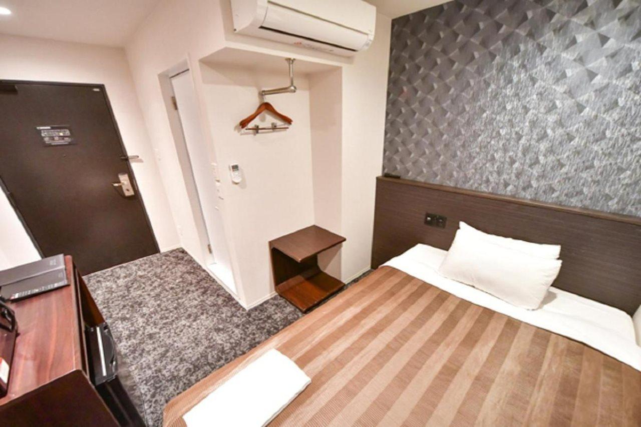 Hotel Livemax Hakataekimae Фукуока Экстерьер фото